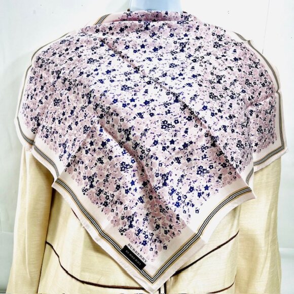 New W/Tag Burberry   Miniscarf/handker 19" Lavender Flora with Black Trim (72) - Picture 1 of 9